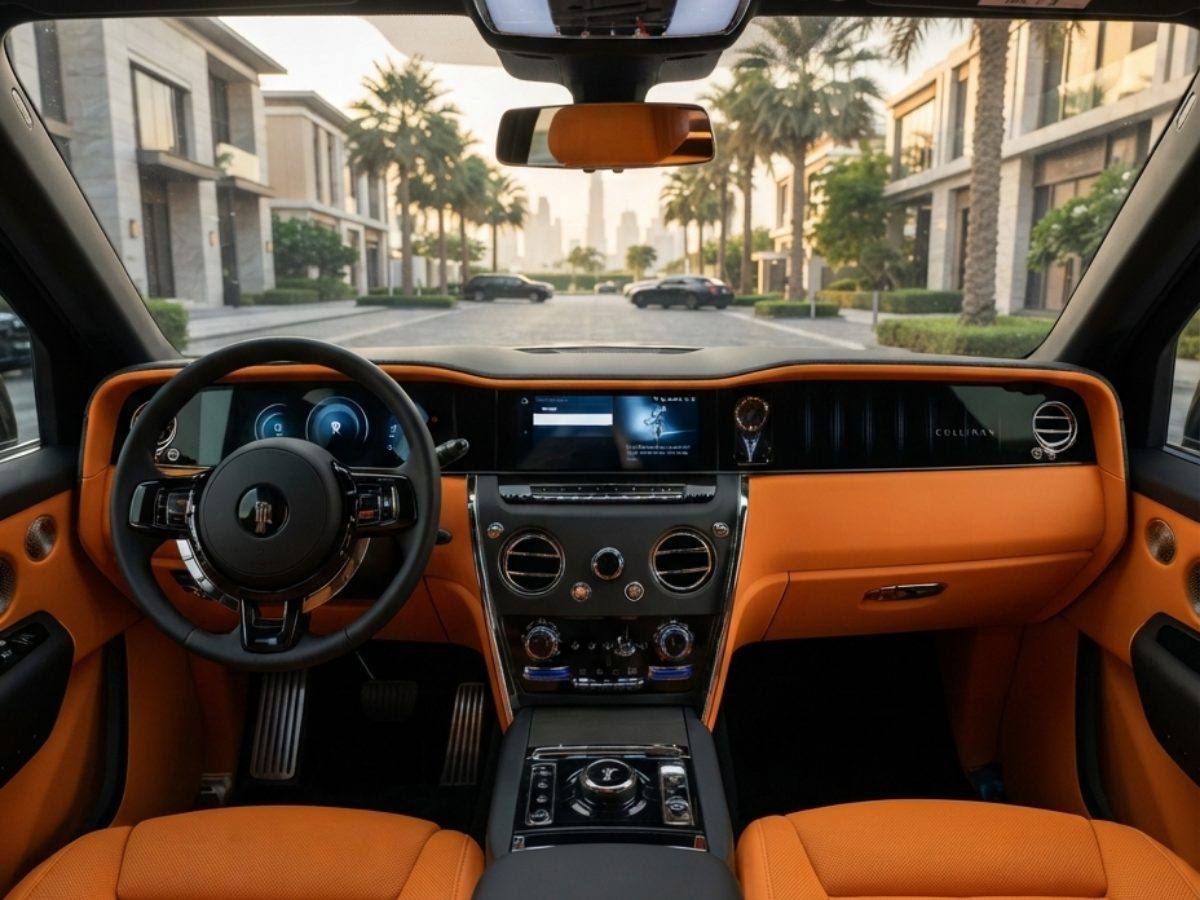 Rolls-Royce Cullinan 2026 driver seat and steering wheel