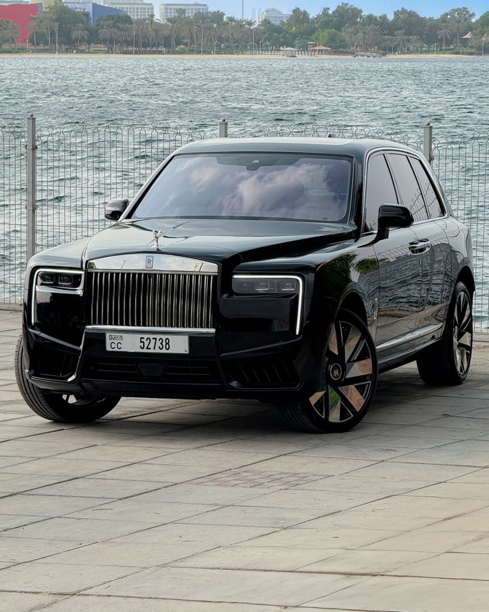 Black Rolls-Royce Cullinan for rent in Dubai — front view